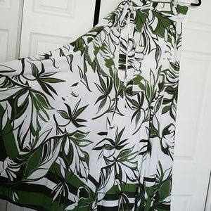 BEAUTIFUL New York and company maxi wrap skirt. NE
